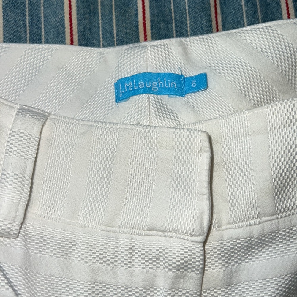White shorts j McLaughlin - Picture 2 of 3